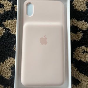 Apple iPhone XS Max charging case